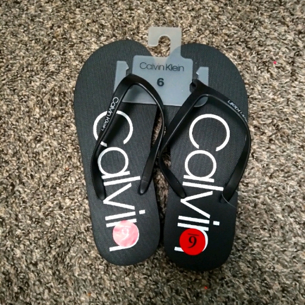 Calvin klein flip flops